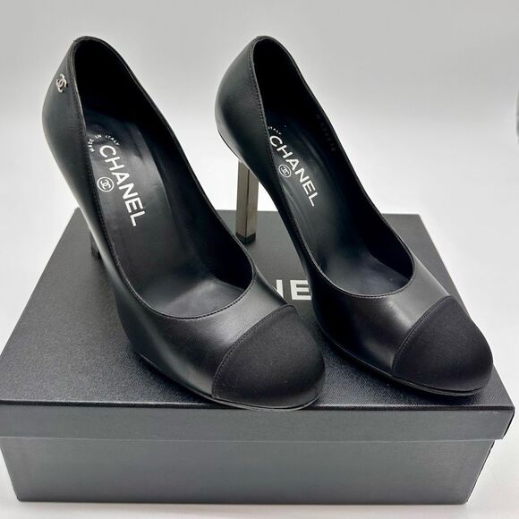 Chanel Collection Black Leather Satin Cap Toe Metal Ruler Heels Pumps EU37.5 US7 - Picture 1 of 12